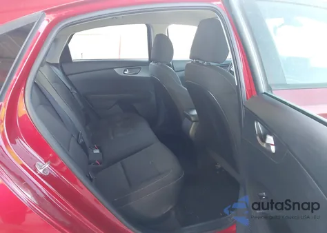 2021 Kia Forte Lxs из США, поврежденный, VIN 3KPF24AD8ME277425